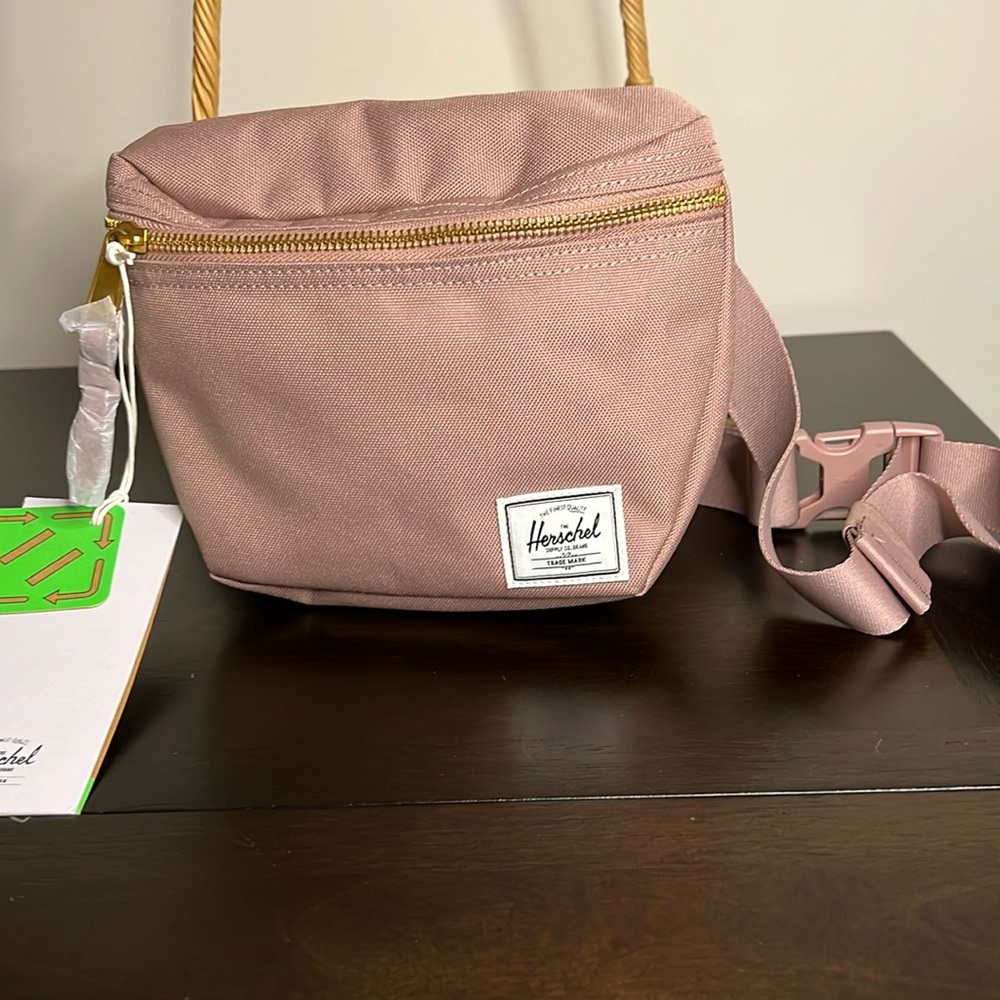 Herschel Supply Co. Settlement Hip Pack Pink/Mauve NWT